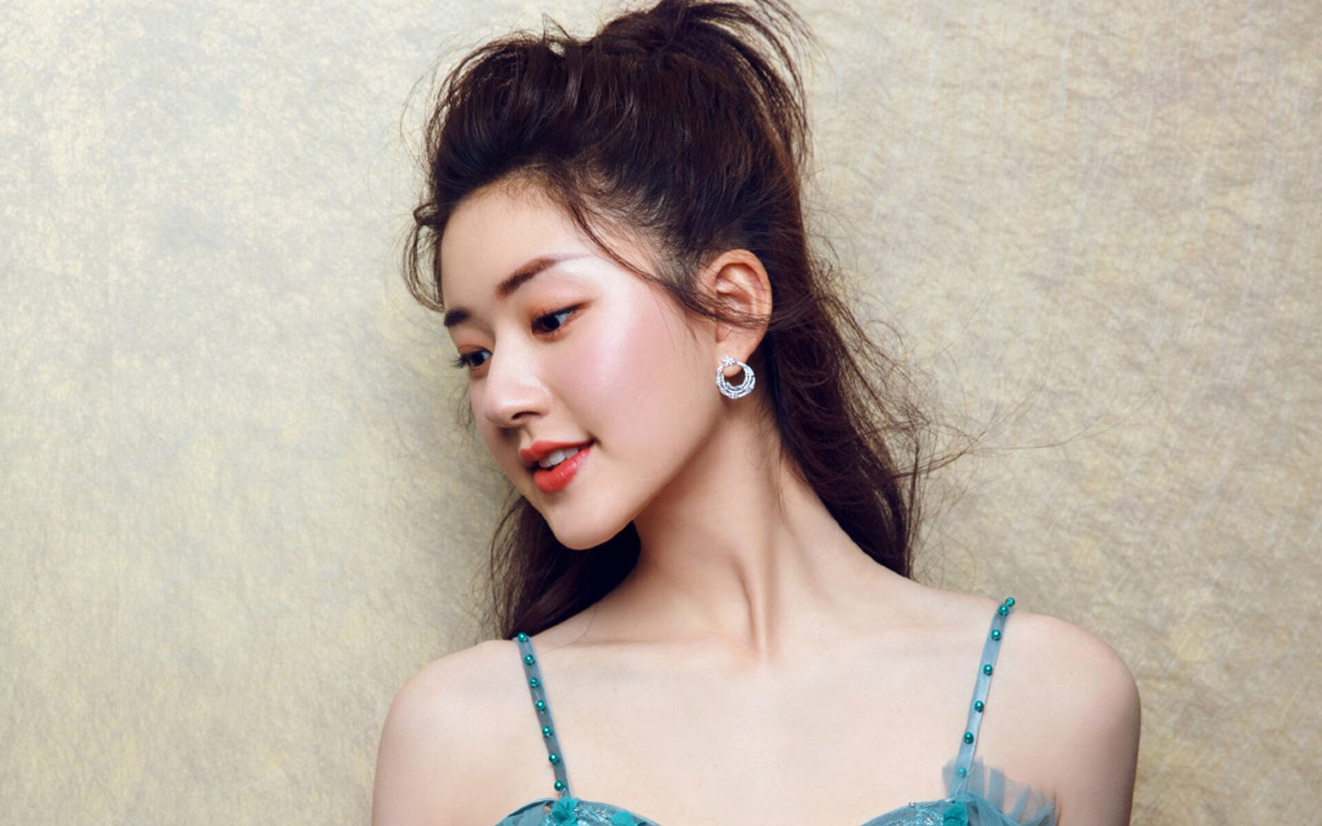 kaiyun开云·官方网站-切尔西胜利领跑，热刺遭遇三连败，热刺切尔西比赛集锦