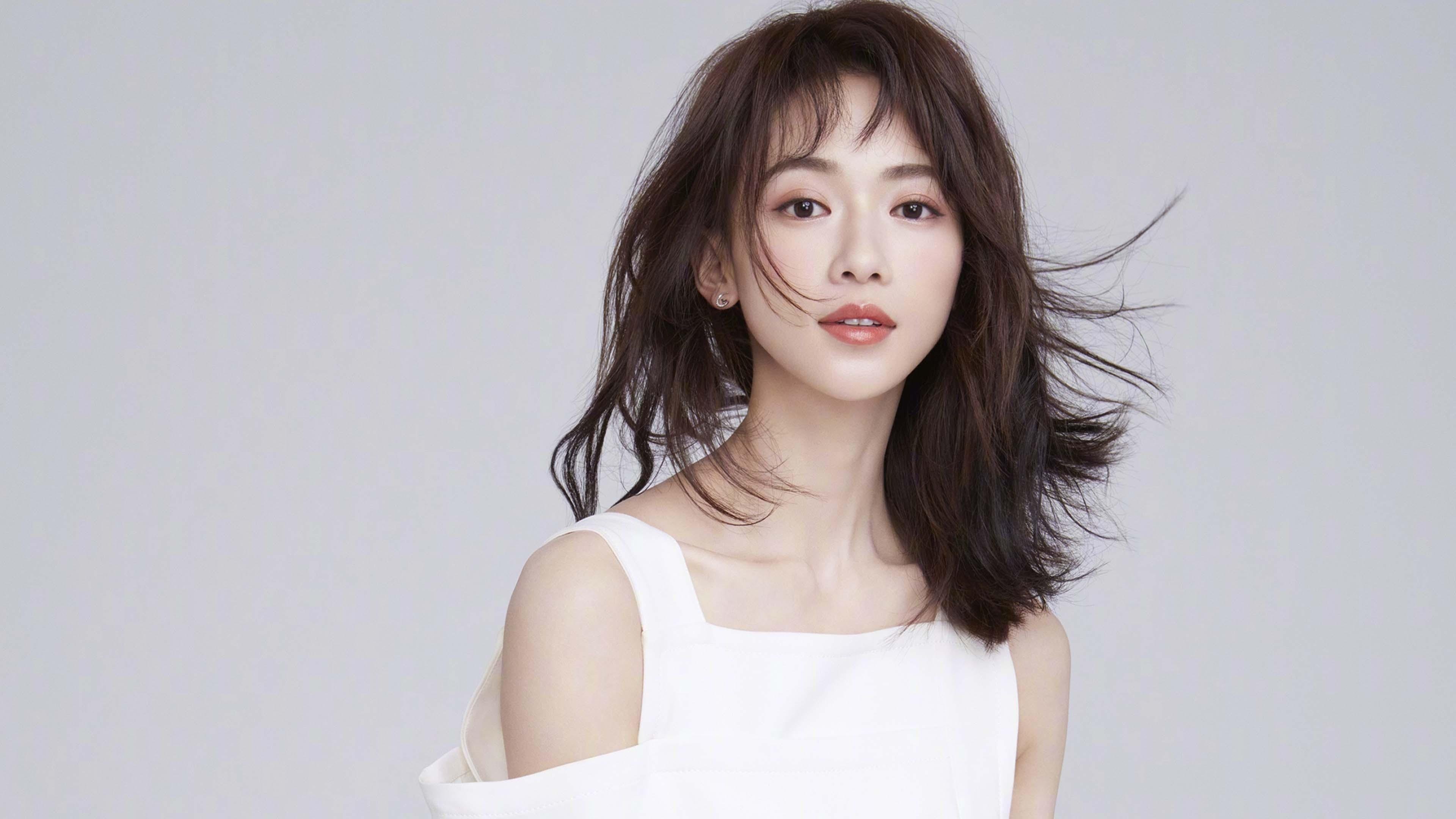 足球场边设立战术评述观摩区试点运行,足球场地设施